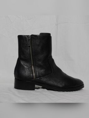 MICHAEL KORS Black Triple Zippered Ankle Moto Boots w/Lugg Soles, size 8½M